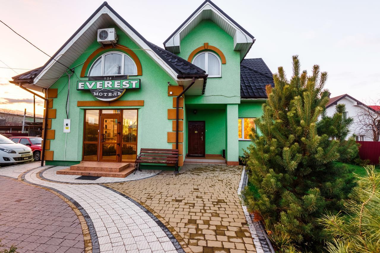 Everest Ivano-Frankivsk Esterno foto